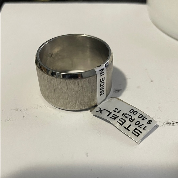 Silver Men's Ring - Picture 1 of 4